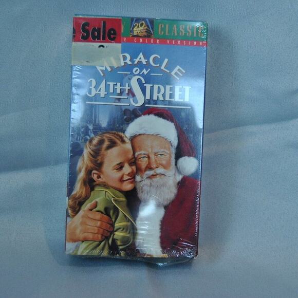 Other - Miracle on 34th Street Color Version VHS movie New in Box